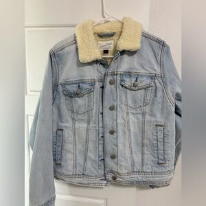Universal thread fire Jean jacket Small